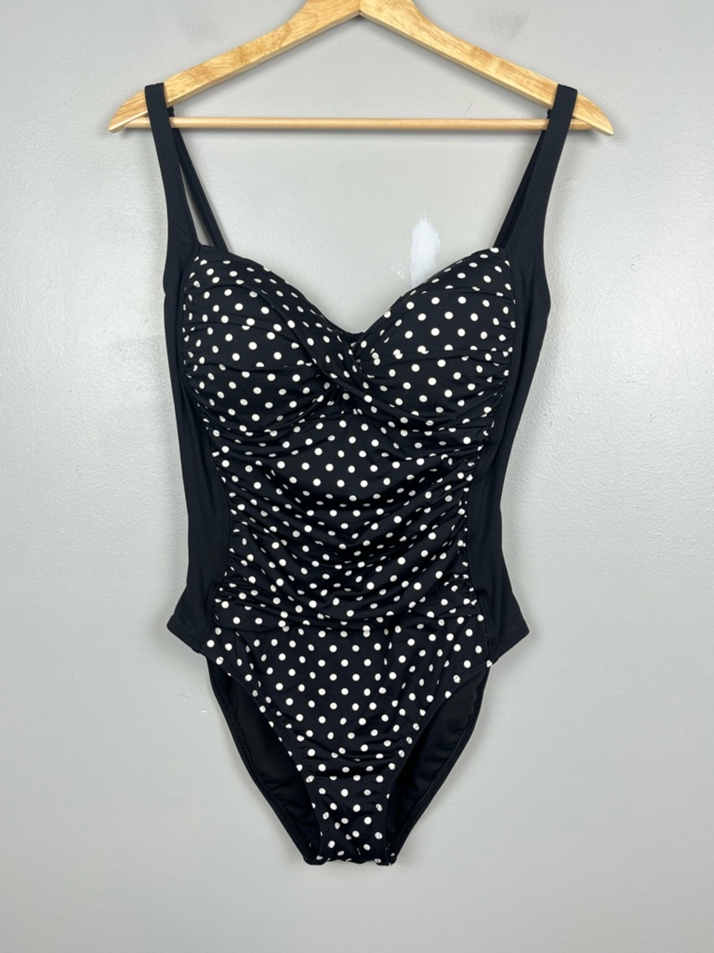 White House Black Market black & white polka dot retro modest 1 pc swimsuit, M.